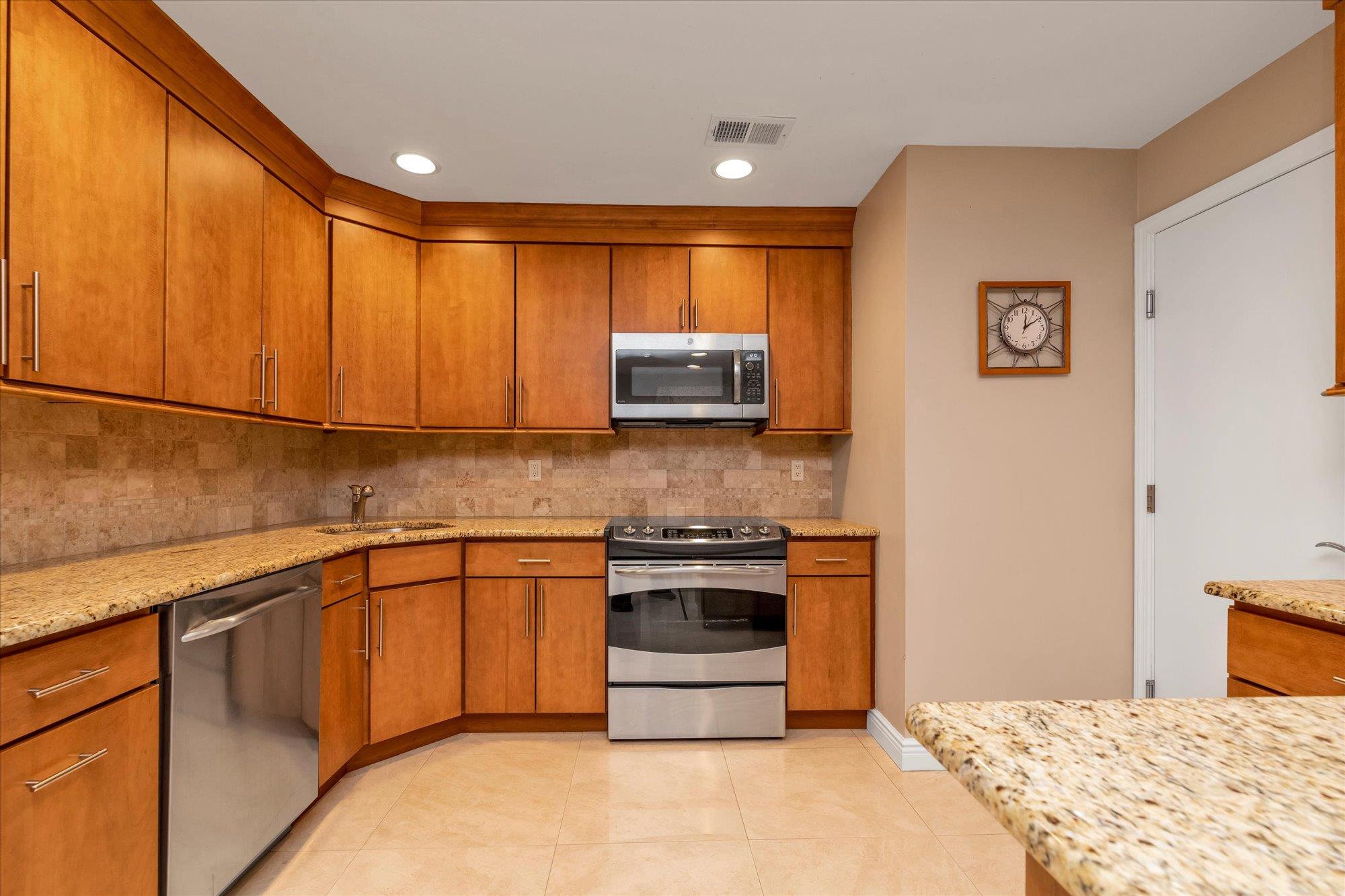205-26 116th Road, New York, New York image 5