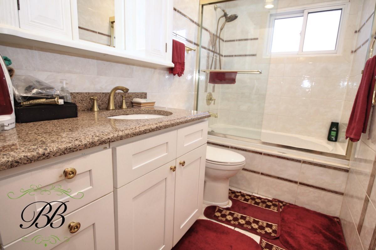 10811 Flatlands 7 Street, Brooklyn, Florida image 27
