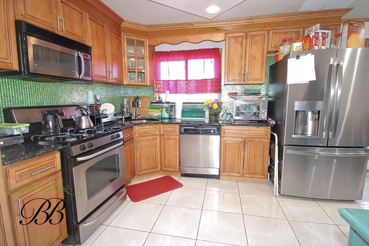 10811 Flatlands 7 Street, Brooklyn, Florida image 9