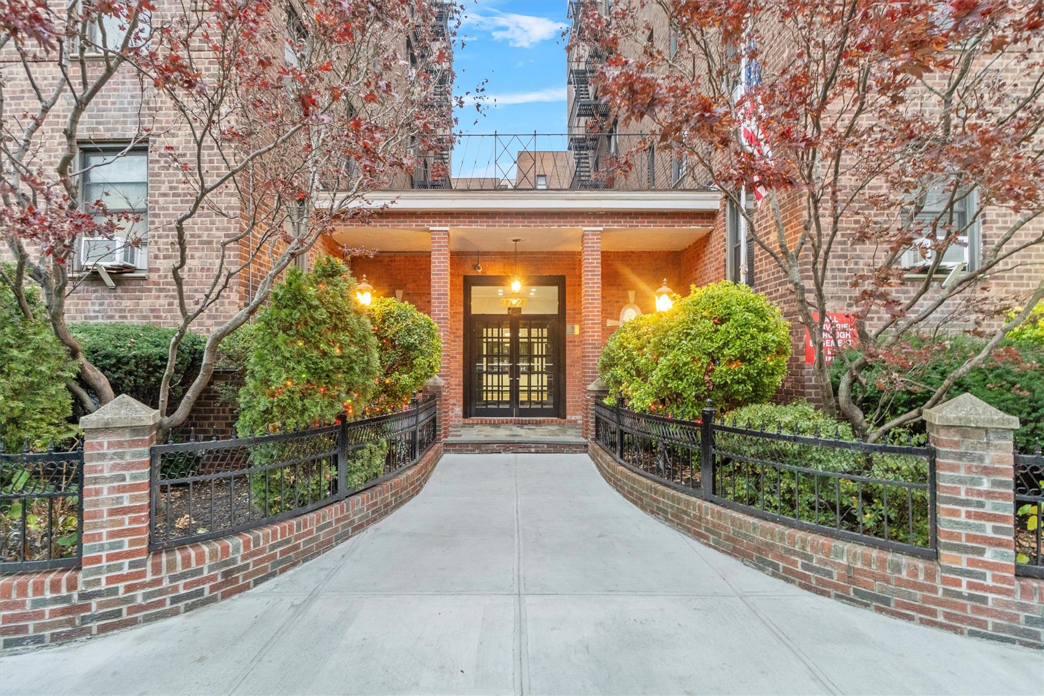 86th Street 2O, Jackson Heights, Queens, NY - 2 Bedrooms  
1 Bathrooms - 