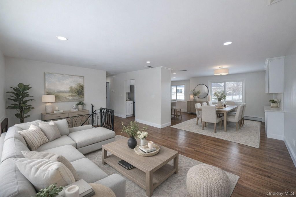 Photo of 41 Richmond Street, Islip, NY 11751 (MLS # 960875)