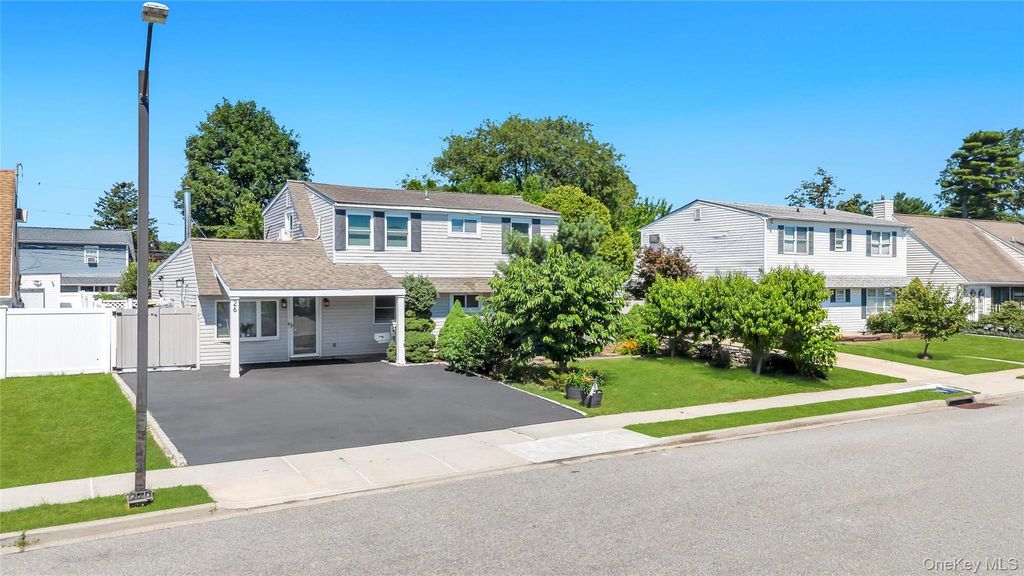 Photo of 26 Picture Lane Ln, Hicksville, NY 11801 (MLS # 1018831)