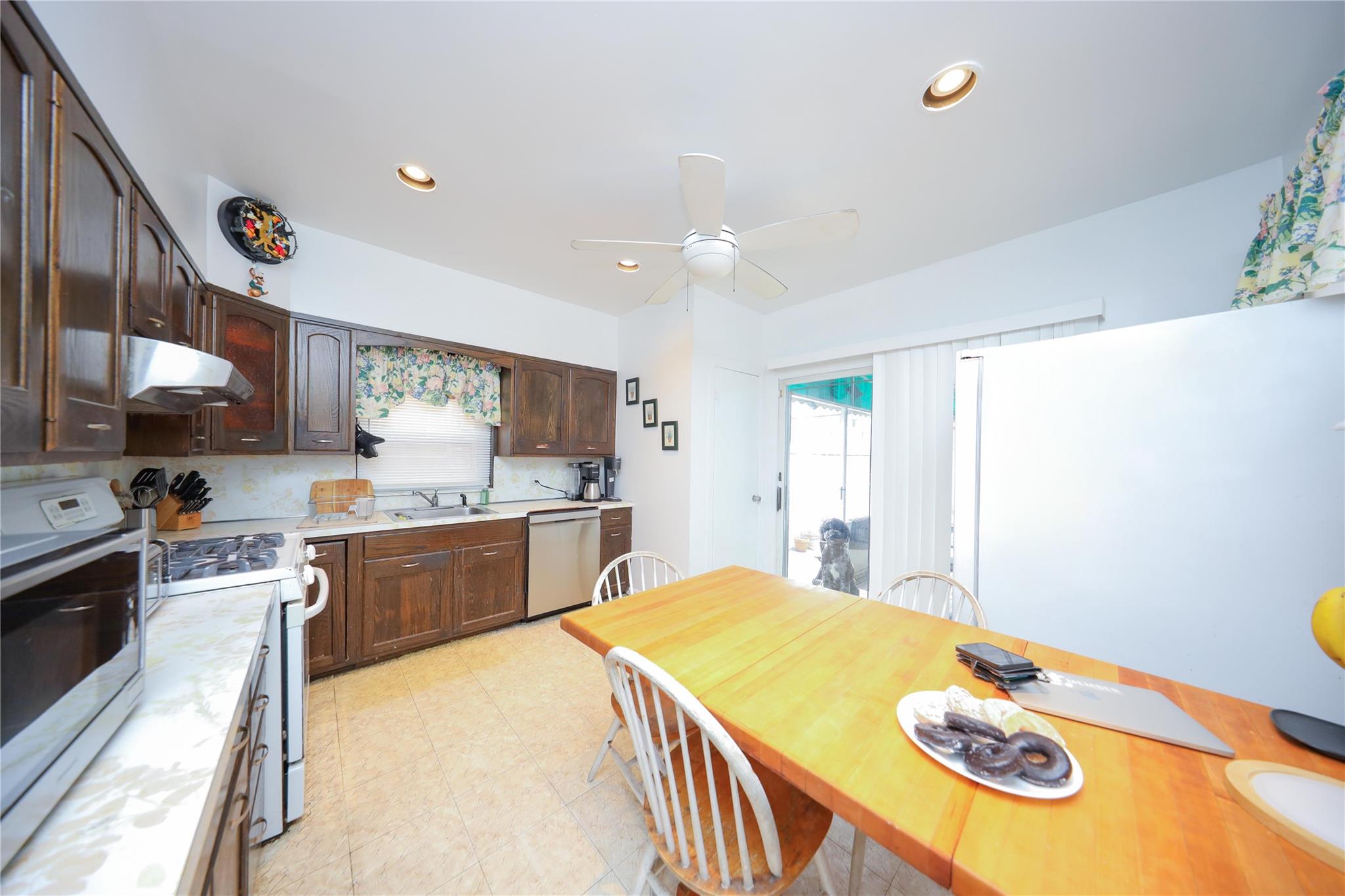 1585 W 9th Street, Brooklyn, New York image 7