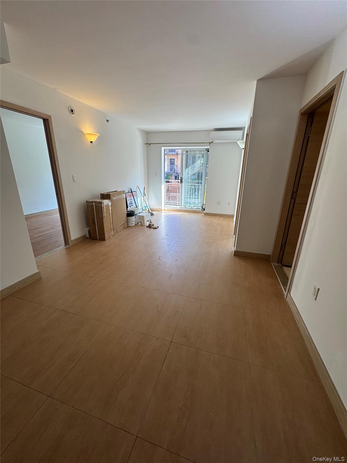 35-19 Leavitt Street 2I