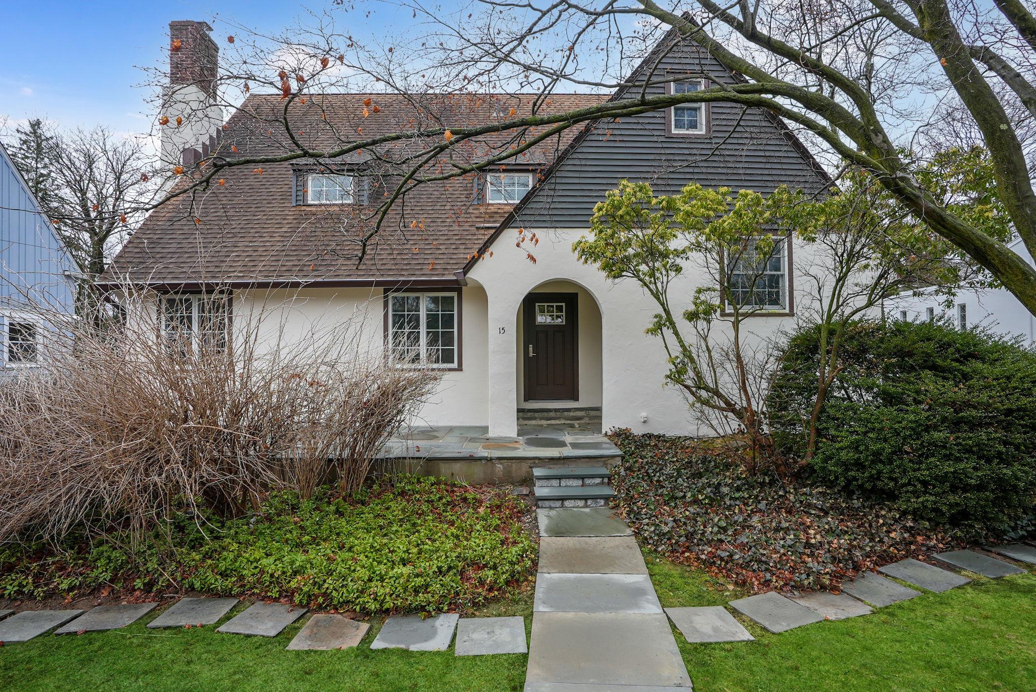 15 Cushman Road, White Plains, New York image 1