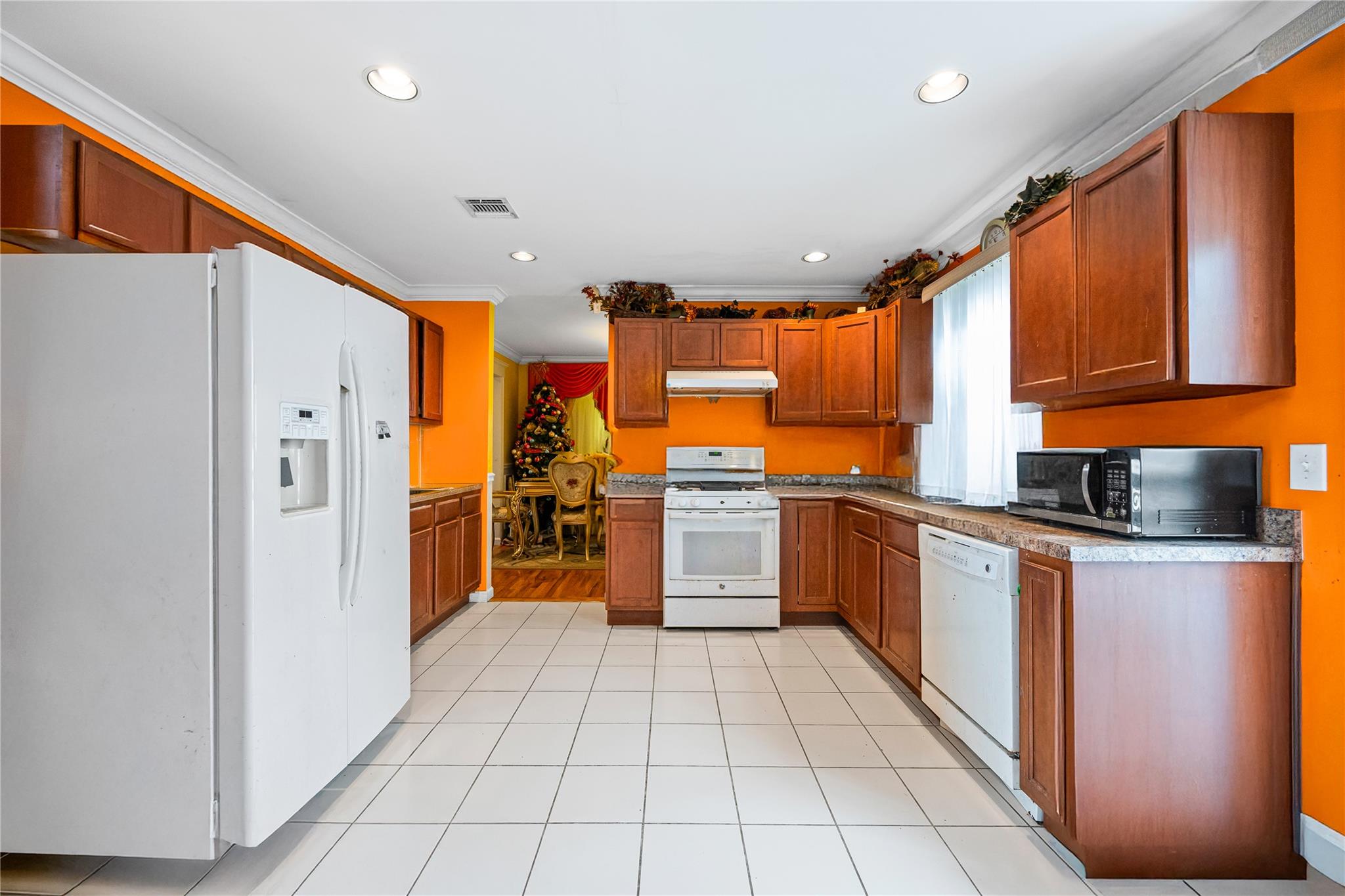 924 Otsego Court, West Hempstead, New York image 9