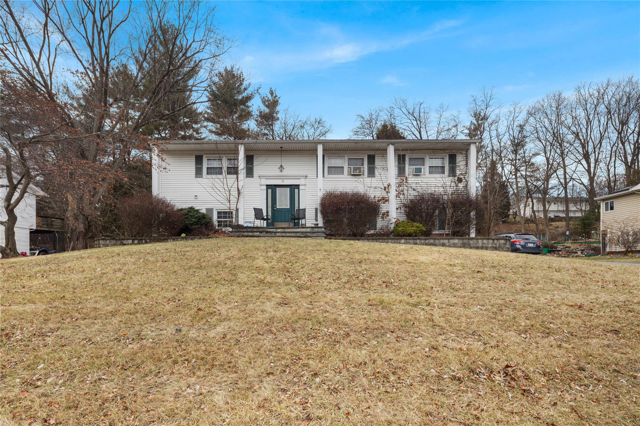 6 Great Oaks Drive, New City, New York image 1