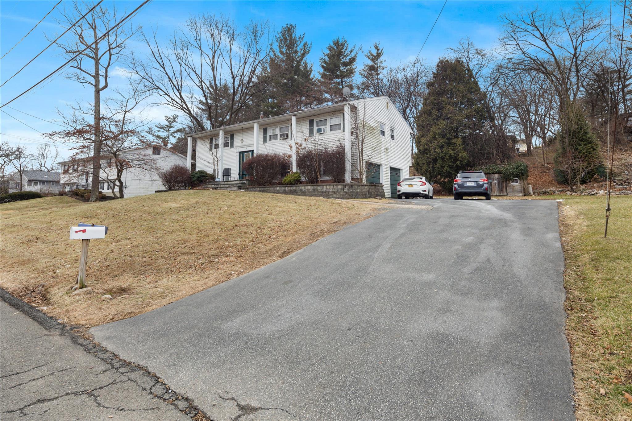 6 Great Oaks Drive, New City, New York image 2