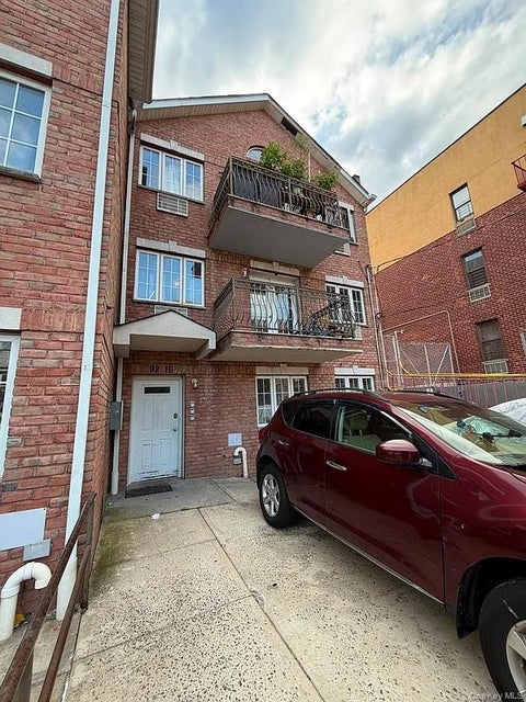 Multifamily For Sale - 92-16 195th Place<br/> Hollis, NY 11423