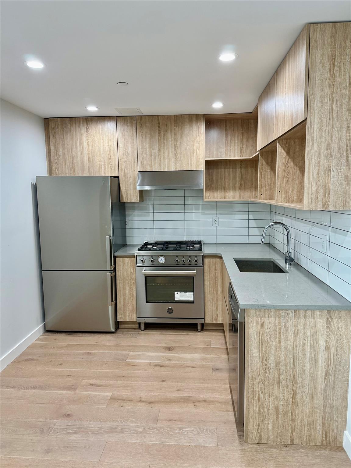 14-33 31st Avenue #4H, Astoria, New York image 9