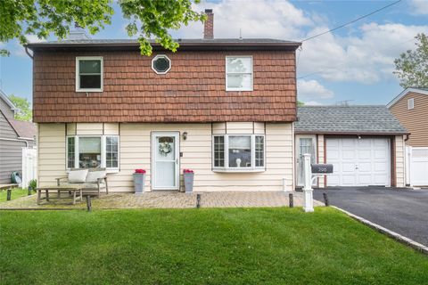 296 Jerome Avenue Carle Place NY 11514
