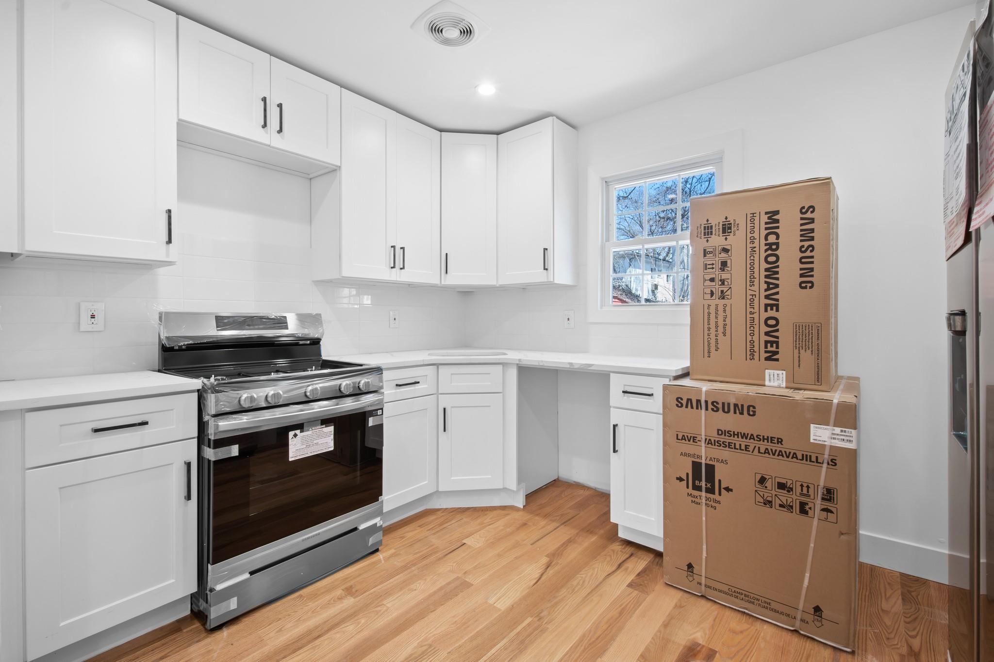 509 E 40th Street, Brooklyn, New York image 5