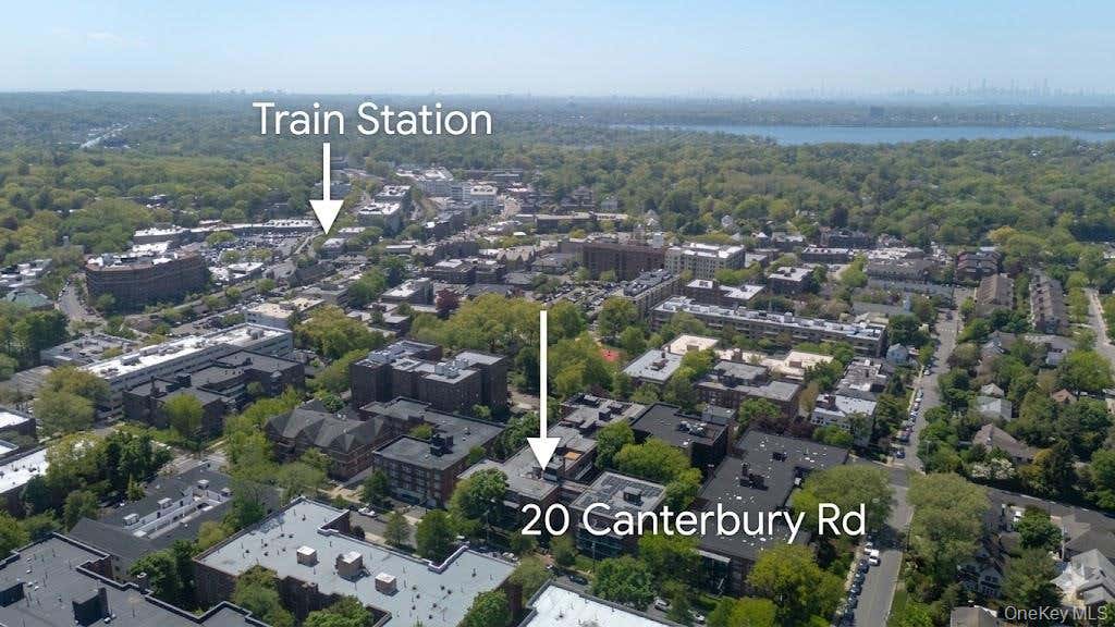 Photo of 20 Canterbury Road #1P, Great Neck, NY 11021 (MLS # 1002818)