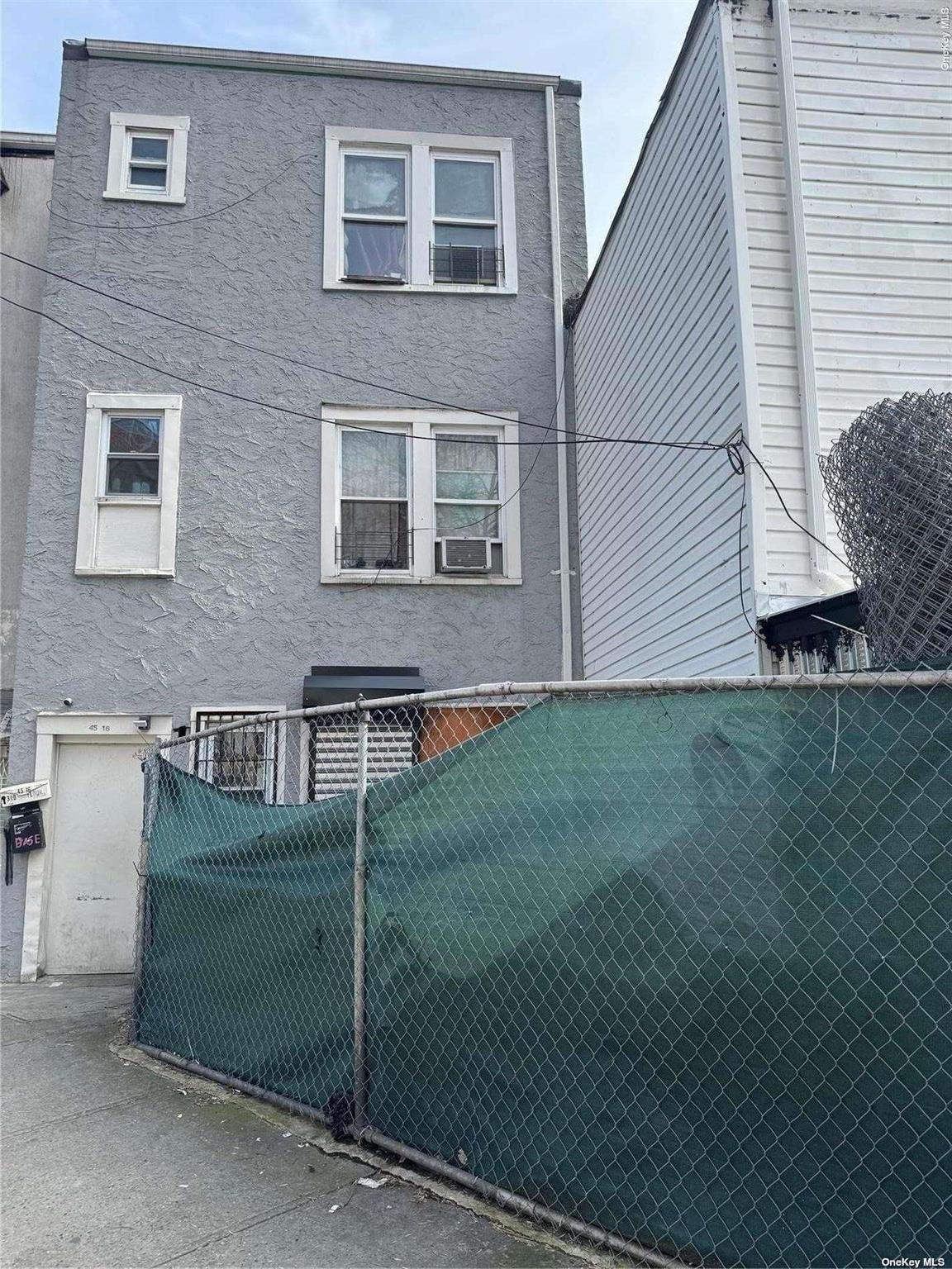 45-16 National Street