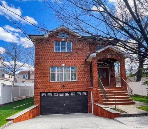 246-12 Cambria Little Neck NY 11362