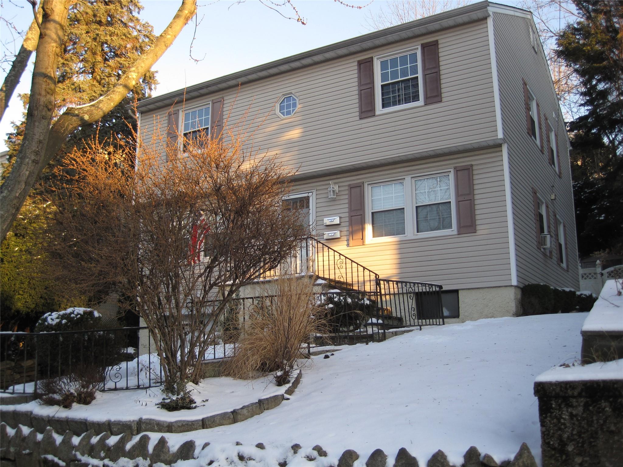 Oak Avenue 2Fl, Tuckahoe, New York - 2 Bedrooms  
1 Bathrooms - 