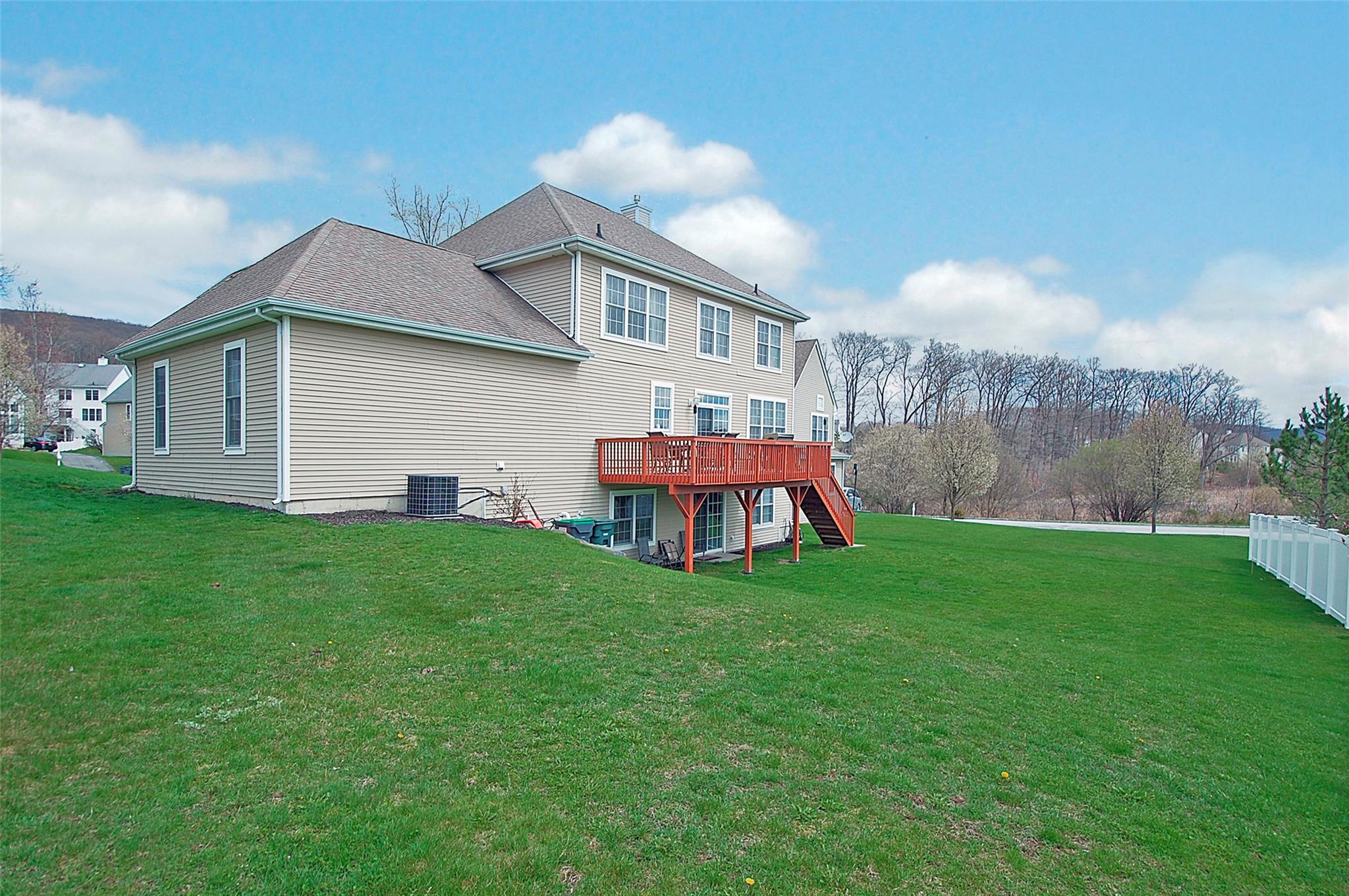 3 Moorefield Circle