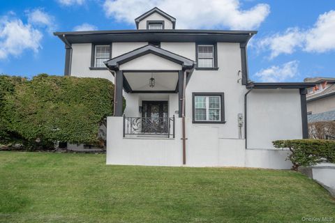 8703 168th Place Jamaica NY 11432