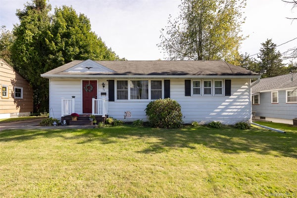 30 FLEMMING DR, NEWBURGH, NY 12550 - Image cf8a84ef2f39b7b38fe77216e8090e91/4135227471