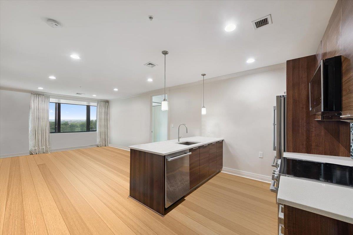 701 Ridge Hill Boulevard 11E