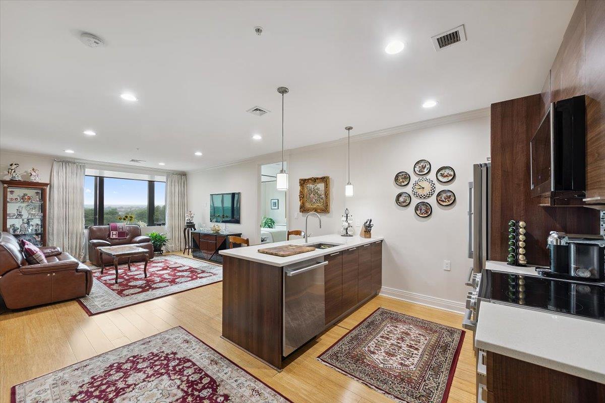 701 Ridge Hill Boulevard 11E