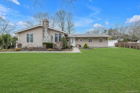 Homes For Sale - 9 Lauren Avenue<br/> Dix Hills, NY 11746