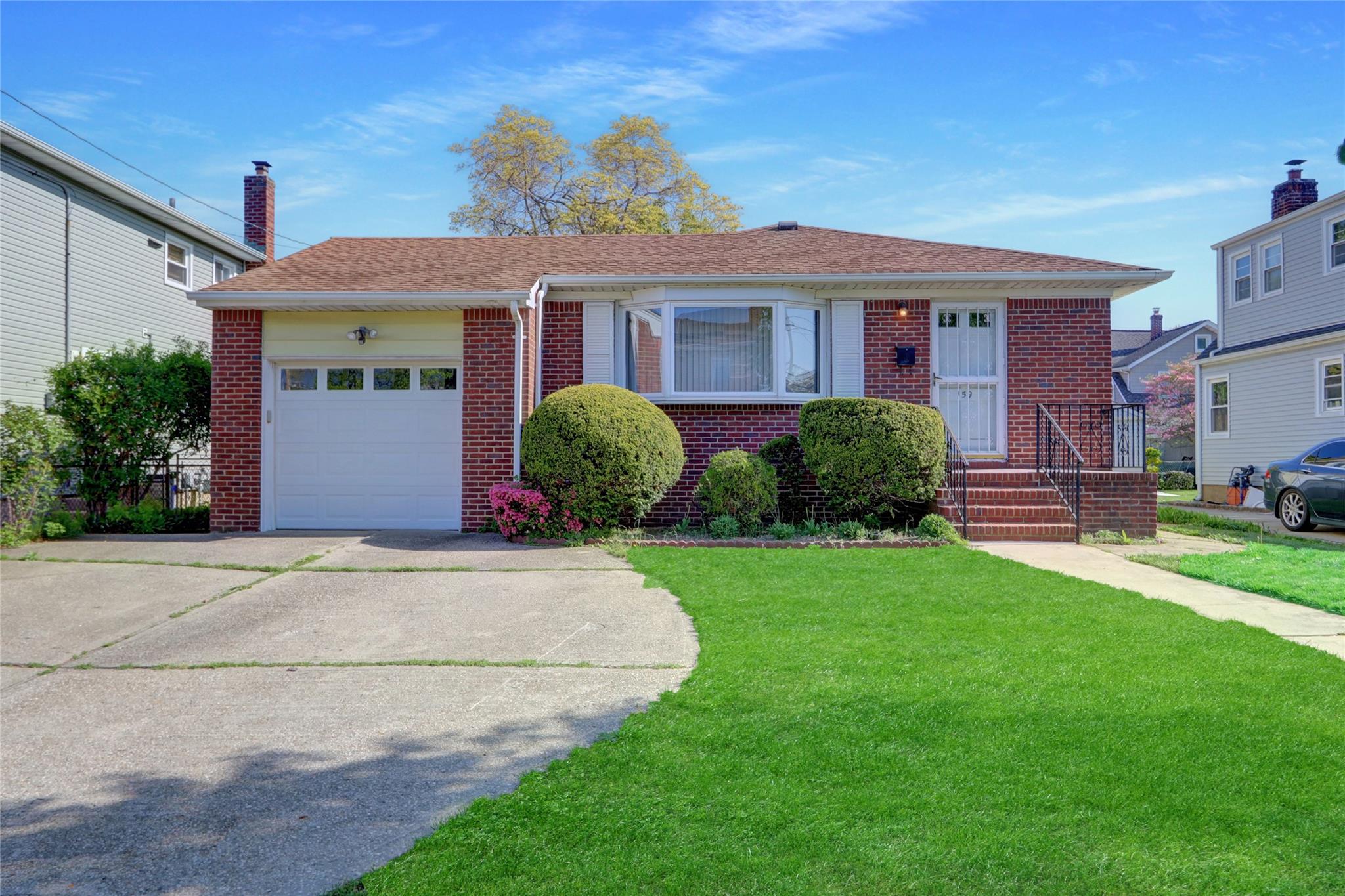 159 E New York Avenue, Valley Stream, New York image 1