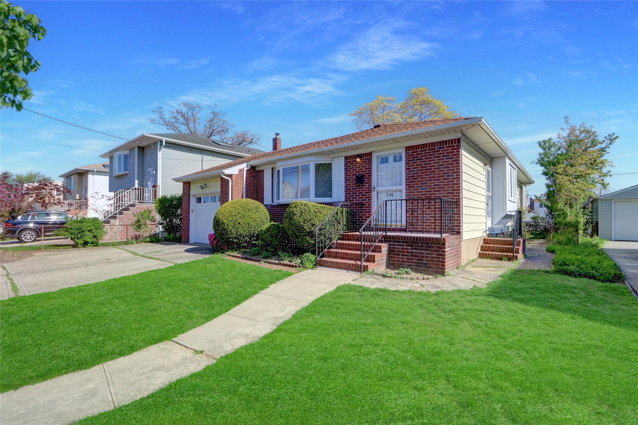 159 E New York Avenue, Valley Stream, New York image 2