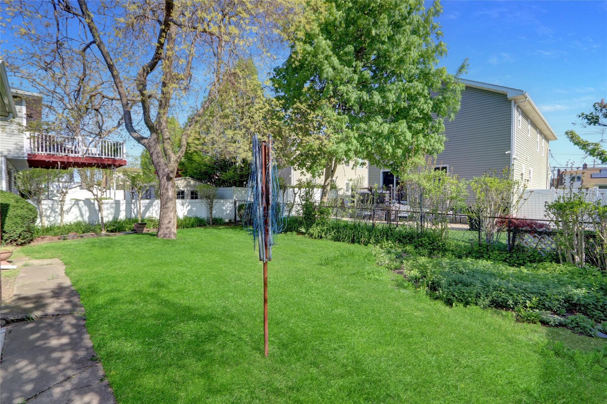 159 E New York Avenue, Valley Stream, New York image 3