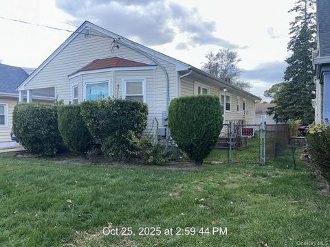Photo of 365 Wallace Street, Freeport, NY 11520 (MLS # 930388) Photo of 365 Wallace Street, Freeport, NY 11520 (MLS # 930388)