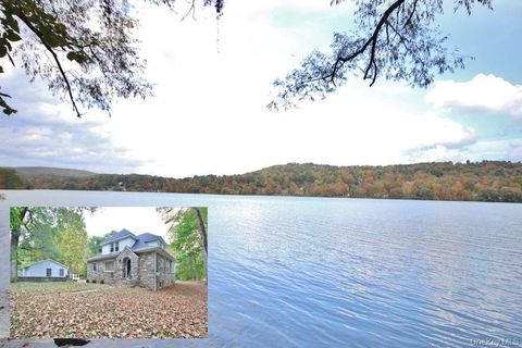 Multifamily For Sale - 233-235 Haviland Drive<br/> Putnam County, Patterson, NY 12563