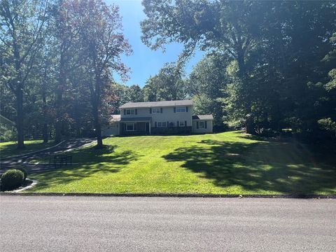 Homes For Sale - 7 Ormian Drive<br/> Pomona, NY 10970