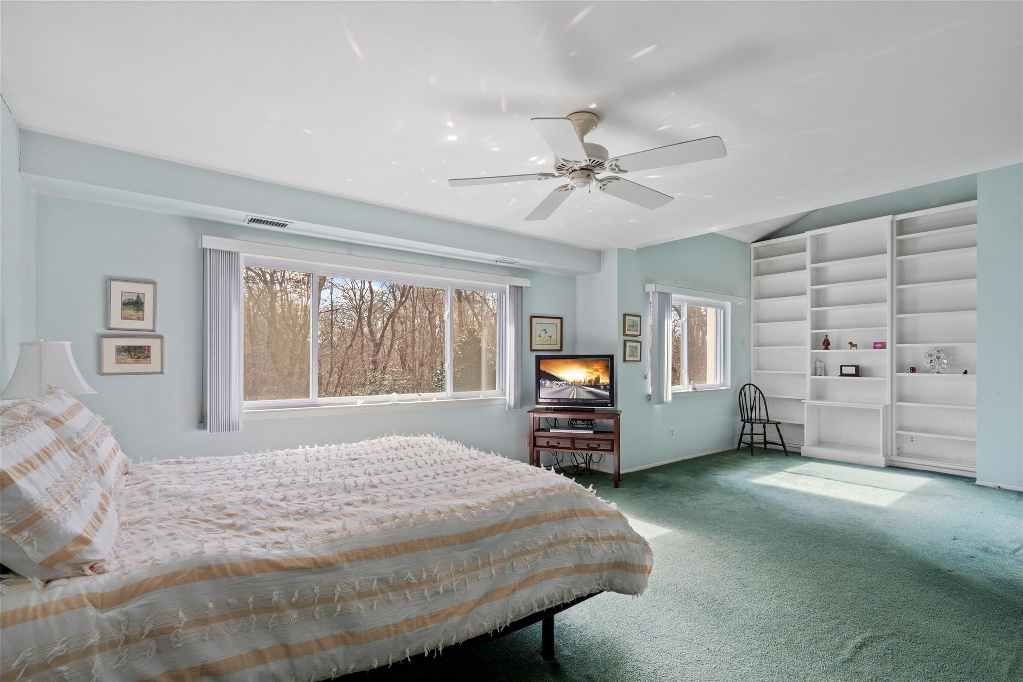 122 Corral Lane, Bay Shore, New York image 15
