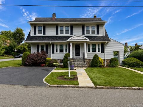 Photo of 118 Gaylor Road, Scarsdale, NY 10583 (MLS # 1009934)