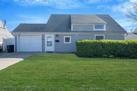Homes For Rent - 45 Cobalt Lane<br/> Westbury, NY 11590