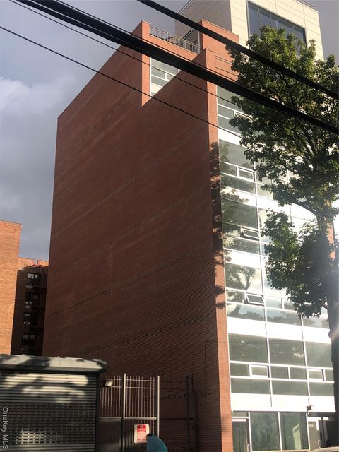 13324 41st Road Flushing NY 11355