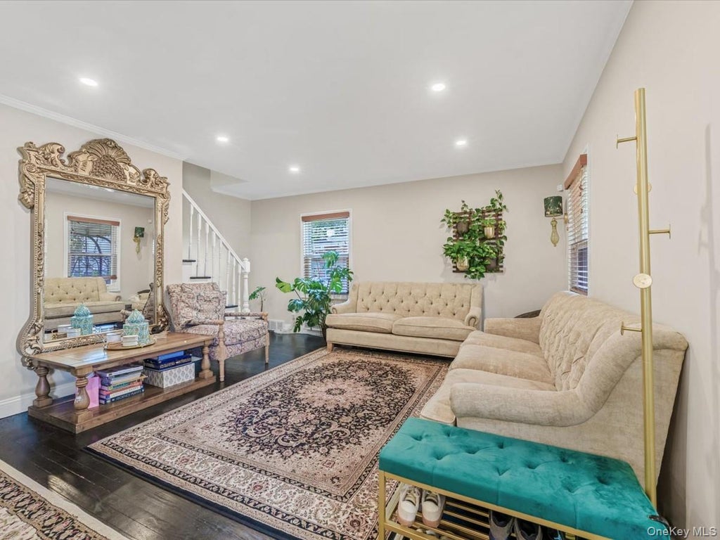 Photo of 1517 Falmouth Avenue, New Hyde Park, NY 11040 (MLS # 1061141)