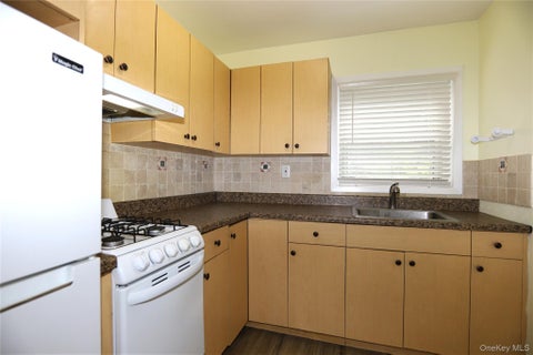 Apartment For Rent - 330 S Broadway #E1<br/> Tarrytown, NY 10591