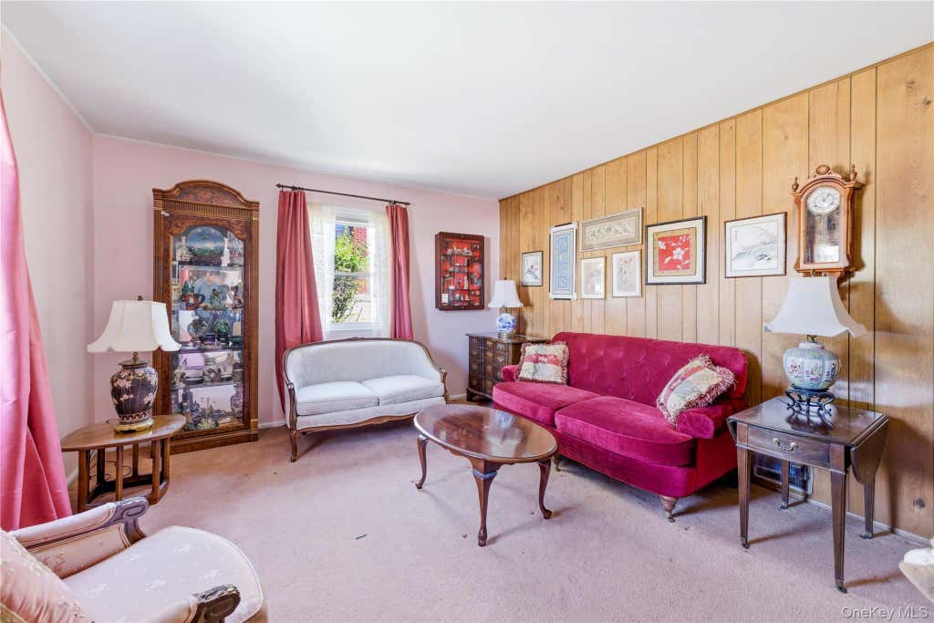 Photo of 175 Lee Avenue, Hicksville, NY 11801 (MLS # 1008340)