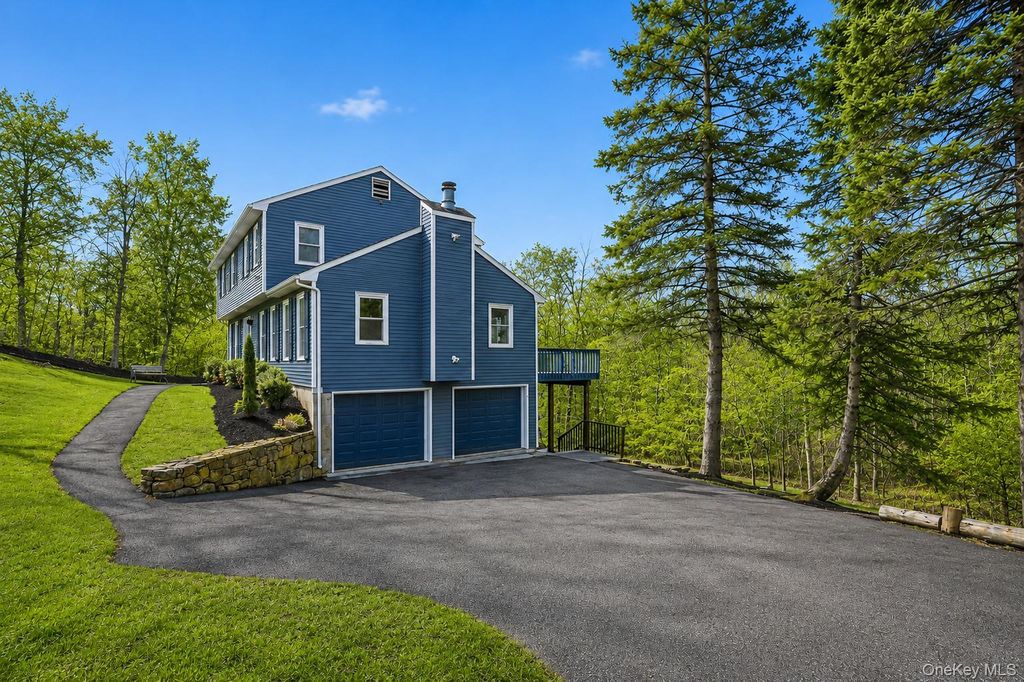 Photo of 50 Elmwood Road, South Salem, NY 10590 (MLS # 1015330)