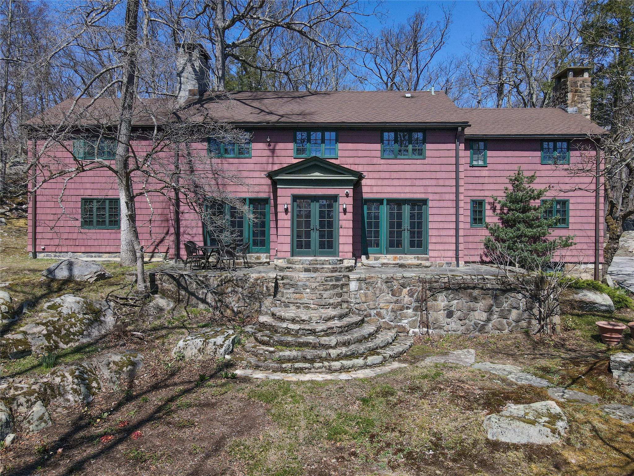 Mountain Farm Road, Tuxedo Park, New York - 5 Bedrooms  
4 Bathrooms  
12 Rooms - 