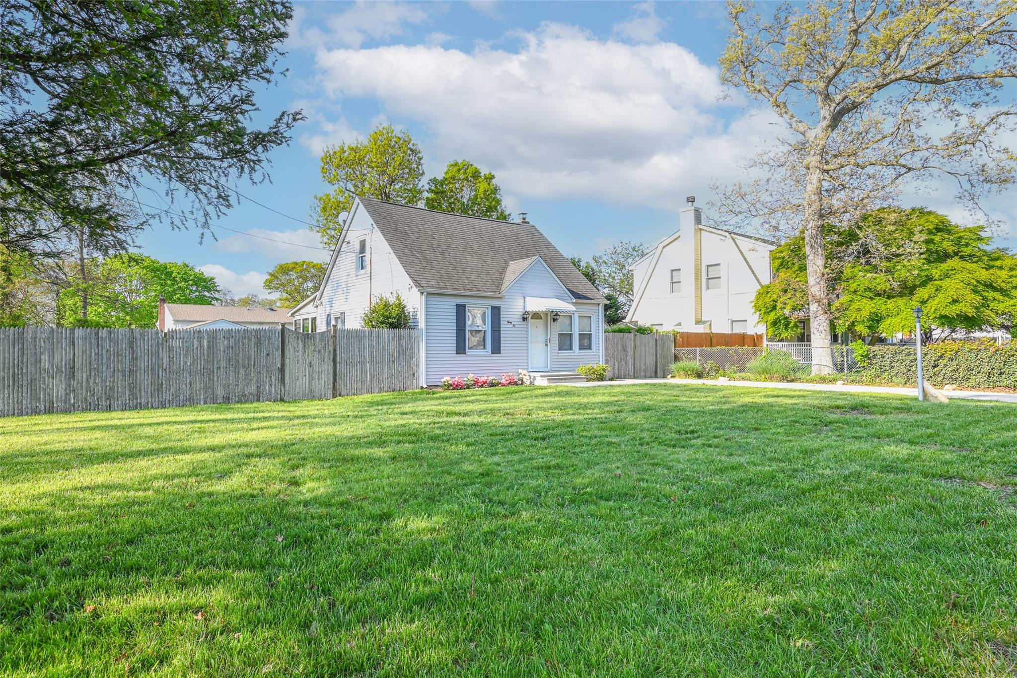 36 Westminster Drive, Shirley, New York image 2