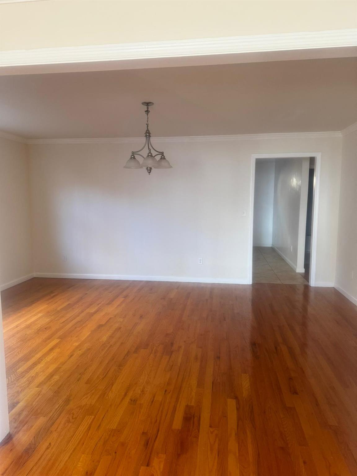 Rental Property at Livingston Avenue, Yonkers, New York - Bedrooms: 3 
Bathrooms: 2  - $3,000 MO.