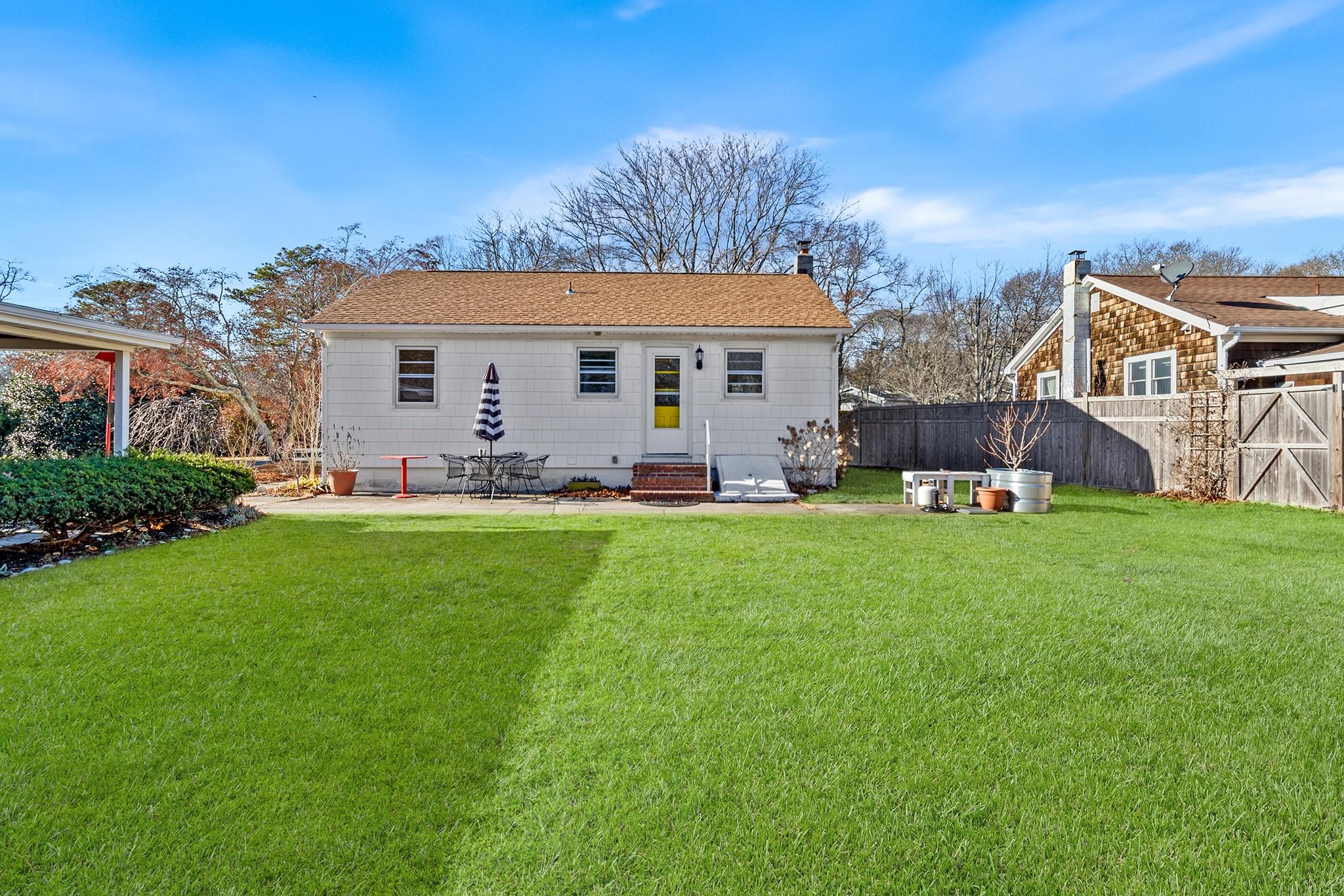 186 Wakeman Road, Hampton Bays, New York image 4