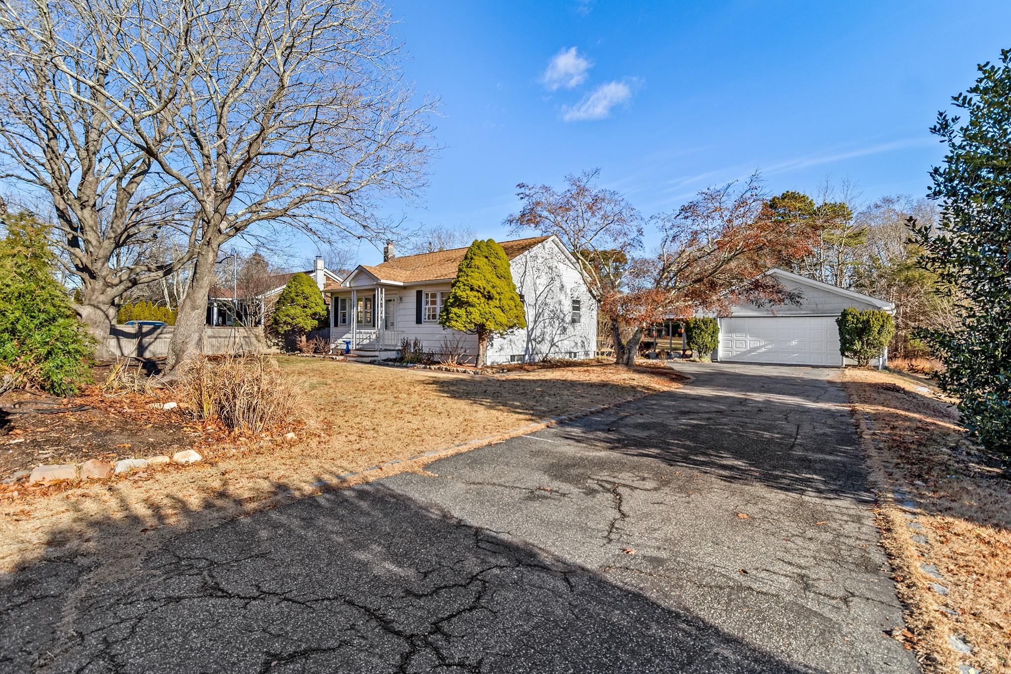 186 Wakeman Road, Hampton Bays, New York image 3