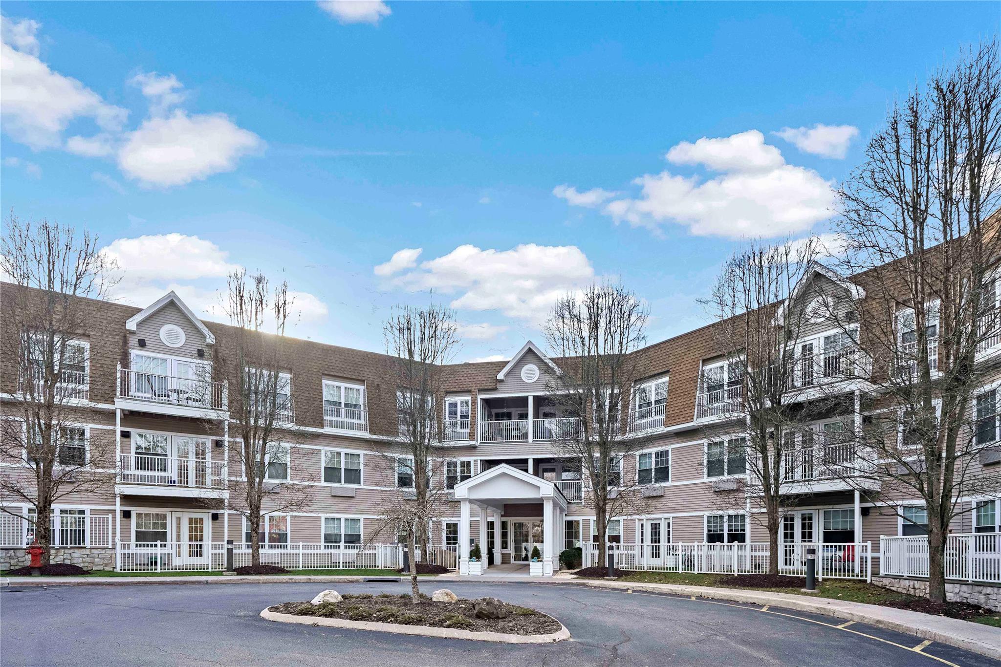 202 Sutton Drive #202, Mount Kisco, New York image 1