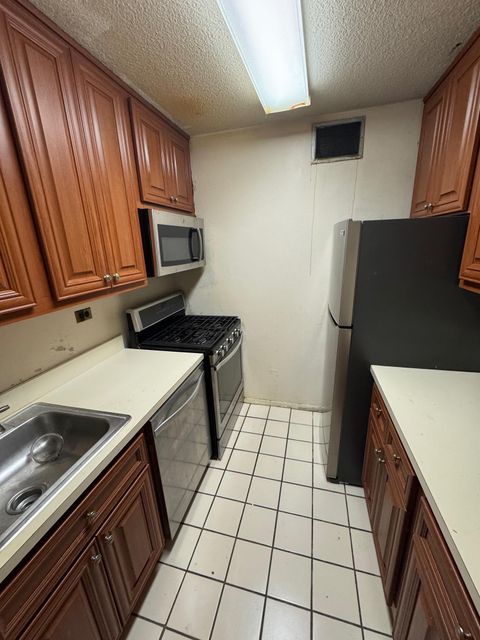 4140 Union Street 2R Flushing NY 11355