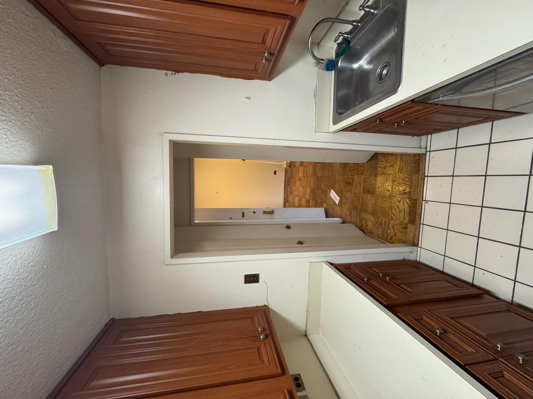 4140 Union Street 2R