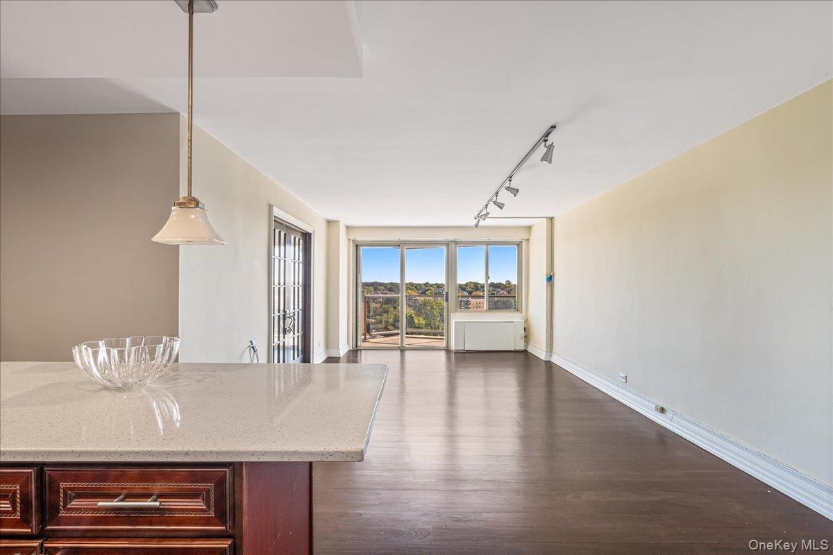 18-15 215th Street 10 P