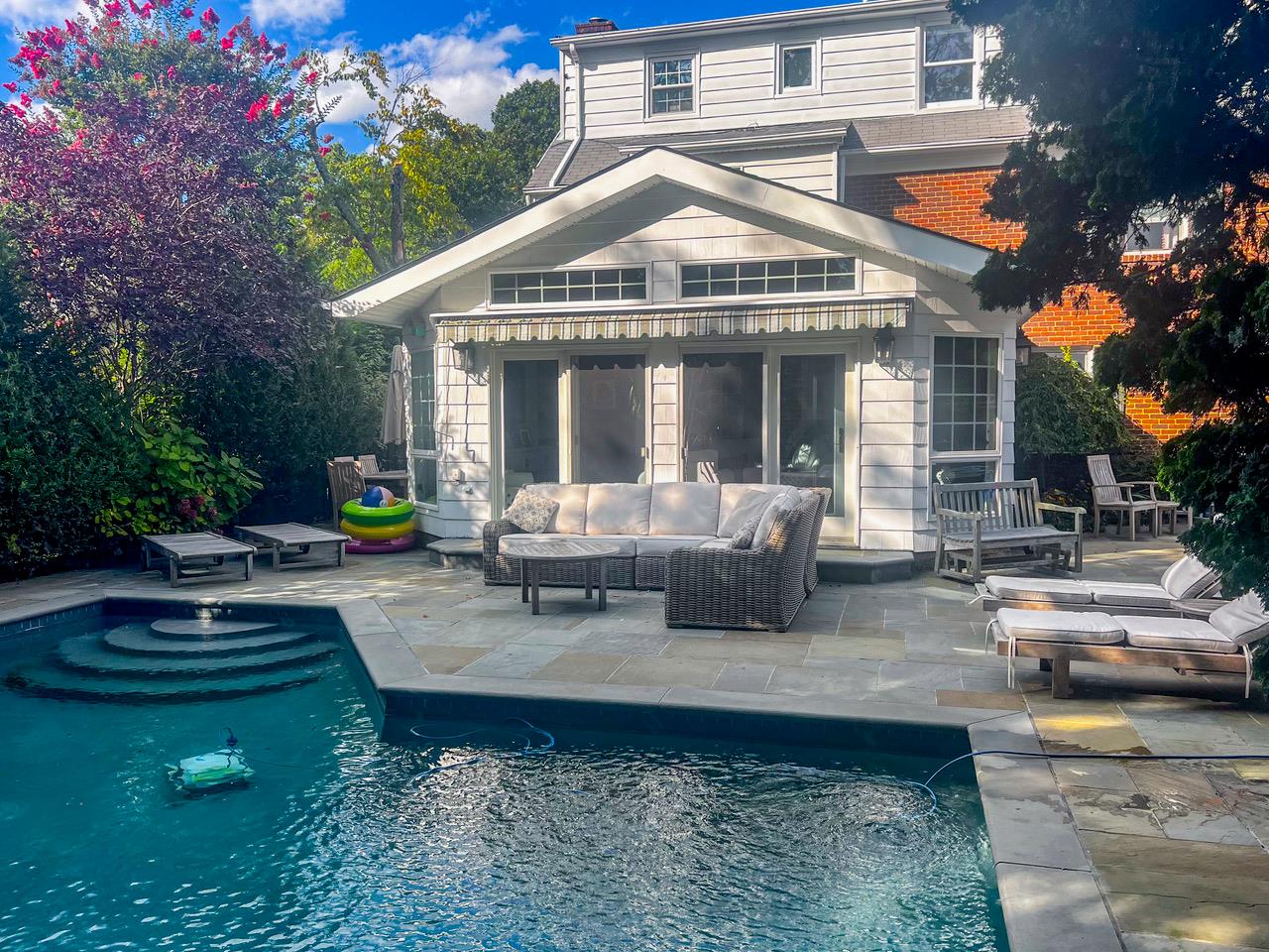 54 Roxen Road, Rockville Centre, New York image 18